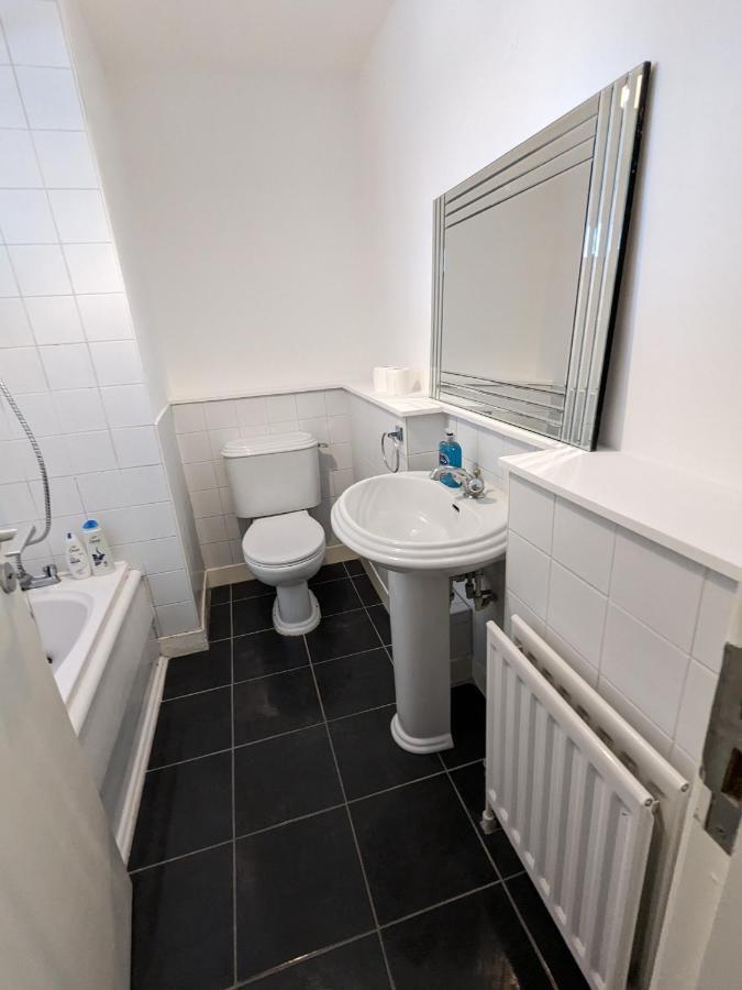 Best Location In Belfast! Free Parking Exterior photo
