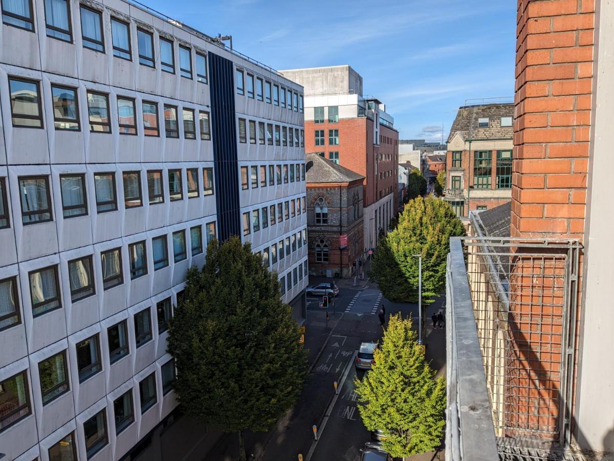 Best Location In Belfast! Free Parking Exterior photo